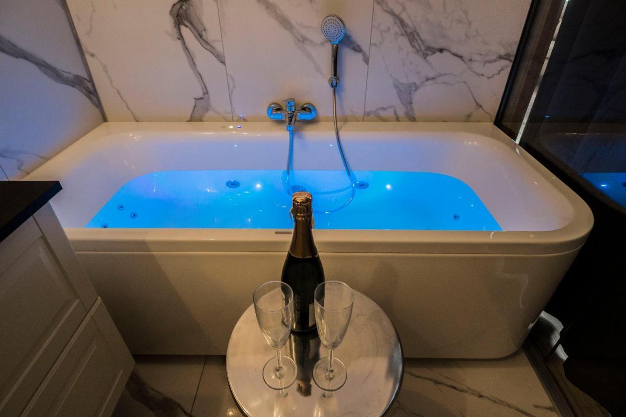Apartment El Dorado Z Jacuzzi *
